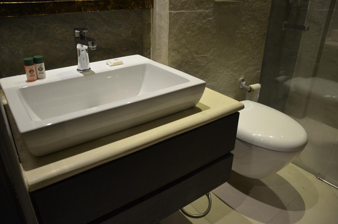 Oyo 1358 Hotel Crossroad 러크나우 외부 사진