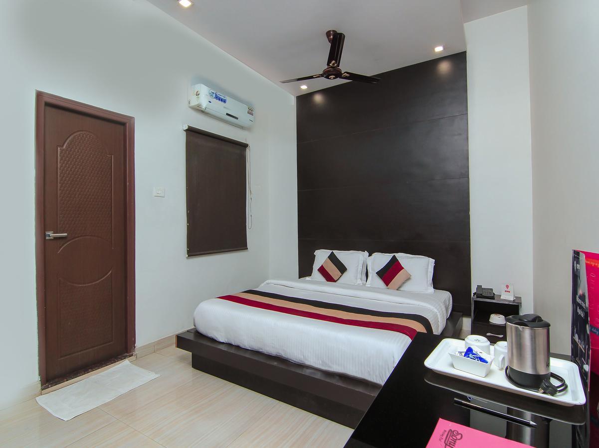 Oyo 1358 Hotel Crossroad 러크나우 외부 사진