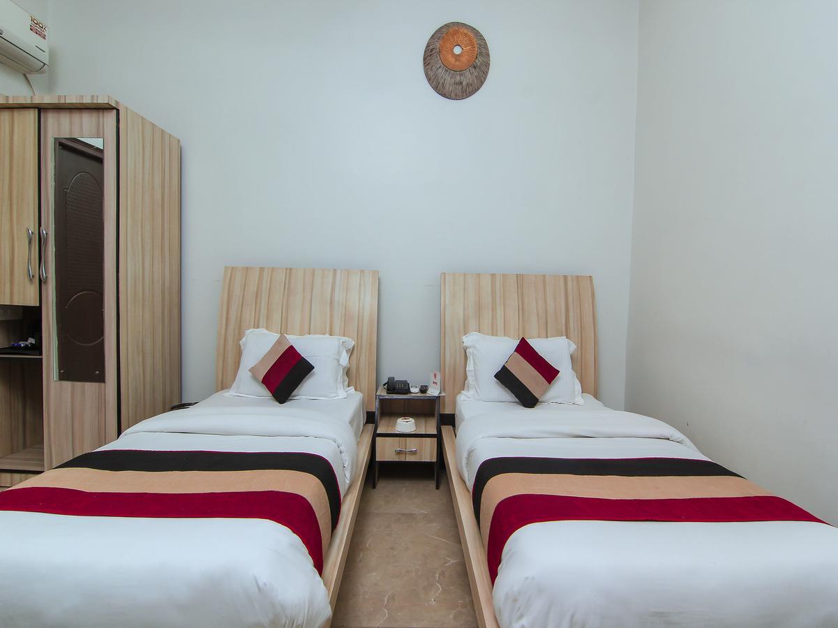 Oyo 1358 Hotel Crossroad 러크나우 외부 사진