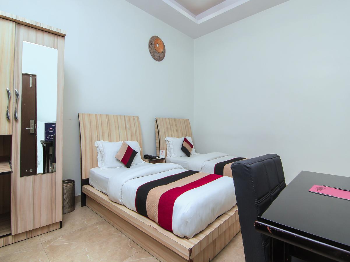 Oyo 1358 Hotel Crossroad 러크나우 외부 사진