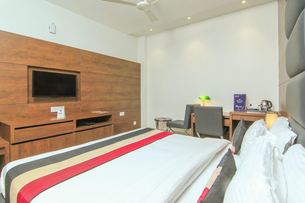 Oyo 1358 Hotel Crossroad 러크나우 외부 사진