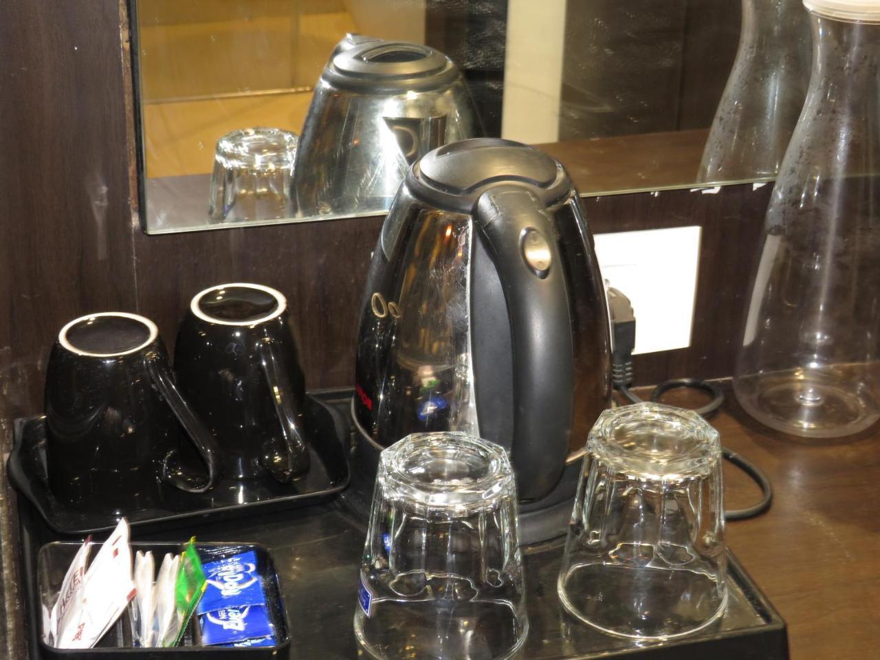 Oyo 1358 Hotel Crossroad 러크나우 외부 사진